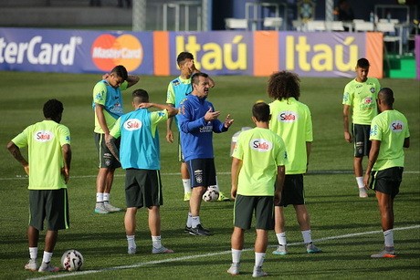 Miranda: Beri Dunga Waktu