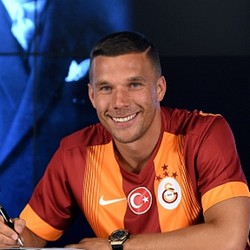 Podolski Tegaskan ke Galatasaray Demi Amankan Posisi di Timnas
