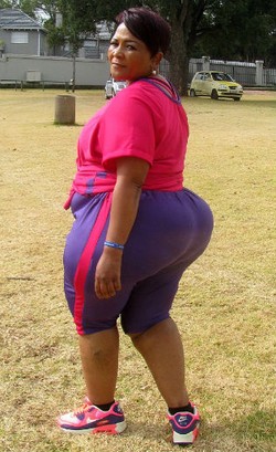 Wanita Ini Sulit Dapatkan Cinta Sejati Karena Bokong Terlalu Besar