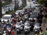 Jokowi Buka di KPK, Kuningan Macet