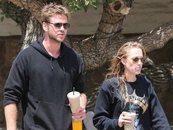 Liam Hemsworth Diisukan Cinlok (Lagi) dengan Lawan Main di Film Terbaru