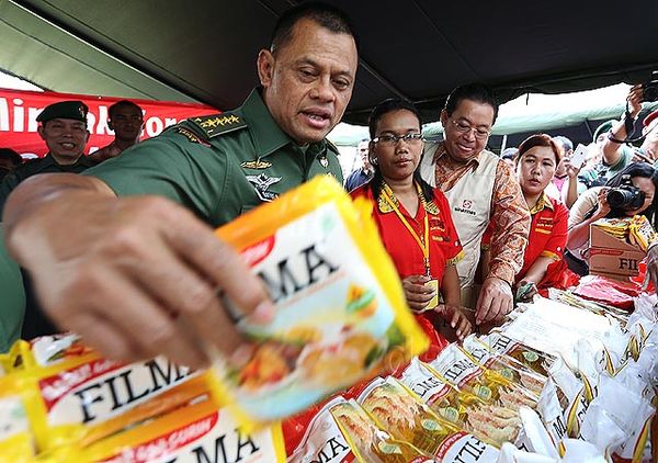 Jenderal Gatot Hadiri Bazar Rakyat di Mabes TNI AD