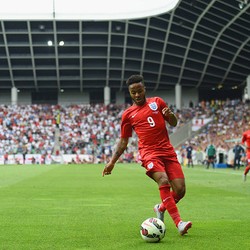 Dua Hari Beruntun, Sterling Absen Latihan karena Sakit