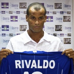 Rivaldo Benar-benar Kembali ke Lapangan Hijau