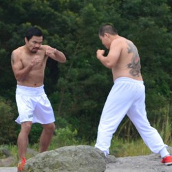Duel Chris John dan Pacquiao di Kaki Gunung Merapi