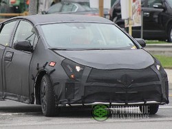 Toyota Prius Anyar Mulai Muncul di Jalanan