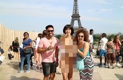 Selfie Bugil di Menara Eiffel, Seniman Cantik Ditangkap Polisi