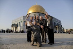 Ramadan di Yerusalem, Selfie di Depan Al Aqsa