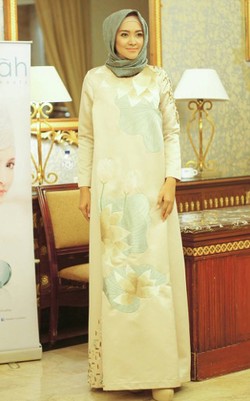 Tantangan Jadi Model Berhijab: Bersaing dengan Model Bule Hingga Diremehkan