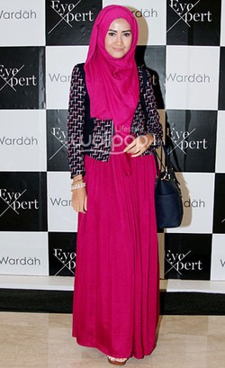 7 Model Berhijab yang Meramaikan Industri Fashion Indonesia