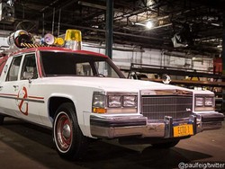 Ini Gambar Mobil ECTO-1 Milik Tim Penangkap Hantu