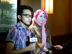 Kini Berhijab, Cinta Ratu Pacaran dengan Robby Geisha?