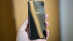 Baru Dirilis, Ponsel Honor 7 Laku 9 Juta Unit