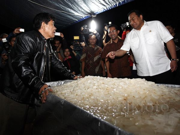 Mendag Gobel Blusukan ke Pasar Kramat Jati Saat Sahur