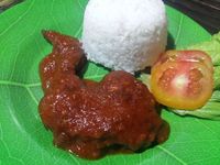 Jika Tak Ingin Bercucuran Air Mata, Jangan Coba Ayam Penyet di Warung Sate Gajah!
