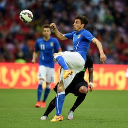 Darmian Belum Terjual