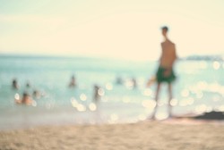 Tertiup Angin Saat Duduk di Kursi Tiup, Bocah Ini Terhempas ke Laut