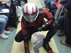 Hebohnya Daniel Mananta Muncul di Stasiun Jakarta Kota Sebagai Ant-Man