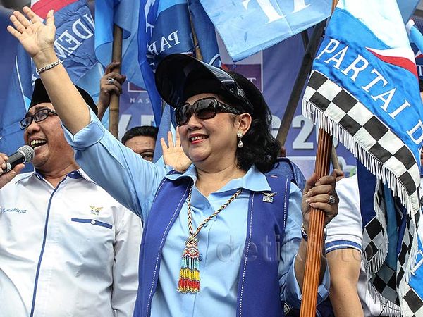 Ani Yudhoyono Lepas Ribuan Pemudik
