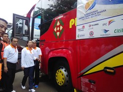 Menteri Rini Lepas 78.000 Pemudik di Senayan