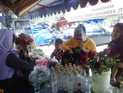 Sepi Peziarah, Keuntungan Pedagang Makin Tipis