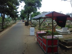 TPU Karet Bivak, Lokasi Favorit Pedagang Bunga Dadakan