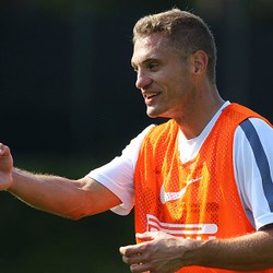 Kabar Vidic Pindah ke Qatar Dibantah oleh Agennya