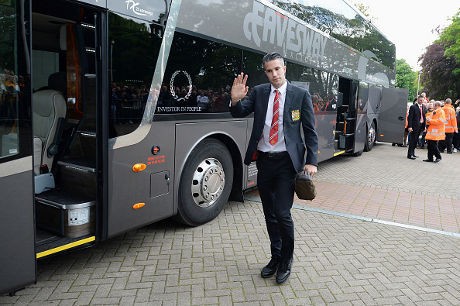 Fenerbahce: Transfer Van Persie Sudah Tuntas