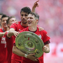 17 Tahun dan 20 Trofi: Terima Kasih, Schweinsteiger!