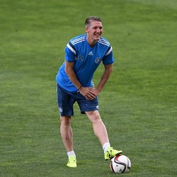 Goetze kepada Schweinsteiger: Semoga Sukses