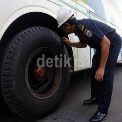 Impor Ban Diperketat, Pintu Masuk Pelabuhan Dibatasi