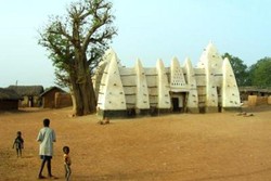 Kisah Batu Ajaib, Masjid & Al Quran Tertua di Ghana