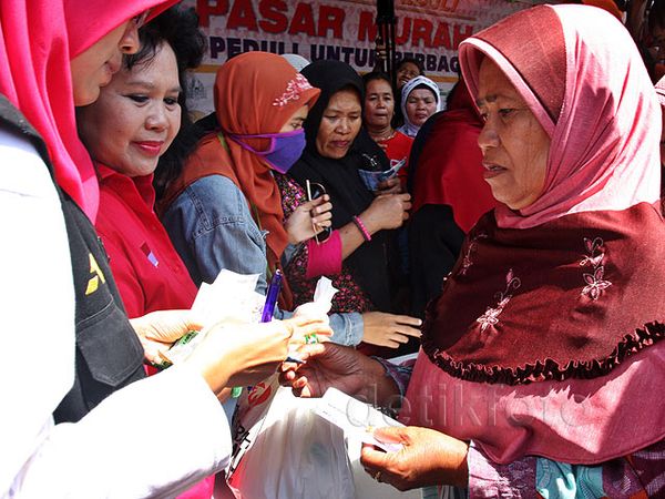 PDIP Gelar Pasar Murah