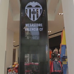 Mengintip Isi Megastore Valencia CF