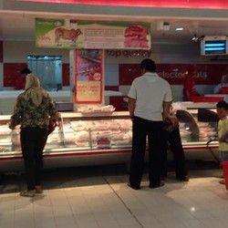 Carrefour Diskon Daging Rendang Hingga Kurma