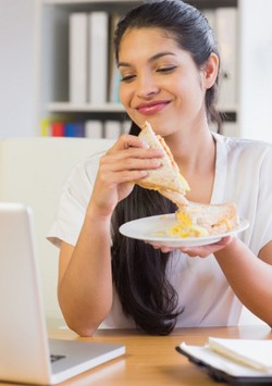 Survei: 52% Karyawan Mengalami Kenaikan Berat Badan di Tempat Kerja