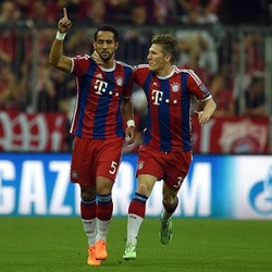 Ingin Lawan Schweinsteiger, Benatia Berharap Bayern Jumpa MU di Liga Champions