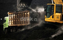 Truk Tambang Pakai LNG Rp 6.800/Liter, Solar Rp 8.500/Liter