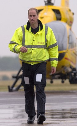 Saat Pangeran William Bekerja Seperti Rakyat Biasa, Berapa Gajinya?