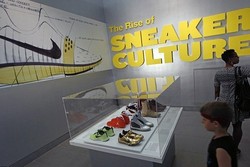 Hai Anak Muda, Ada Museum Sepatu Sneakers Langka di New York