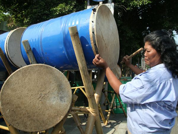 Pedagang Bedug Ramai di Tanah Abang