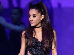 Jilati Donat di Toko dan Sebut Benci Amerika, Ariana Grande Tak Dituntut