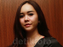 Aura Kasih Terkenang Dapat Kado Ultah dari Hengki