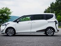 Toyota Sienta Versi Hybrid Model Terbaru
