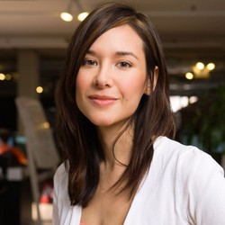 Si Cantik Jade Raymond Merapat ke EA
