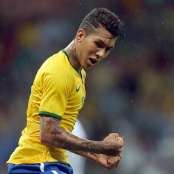 Rodgers: Tak Ada Tekanan untuk Firmino