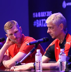 Cech Sudah Bikin Arsenal Tambah Yakin dan Pede