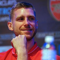 Tekad Mertesacker Musim Depan: Start Lebih Oke di Liga dan Bertahan Selama Mungkin di Eropa