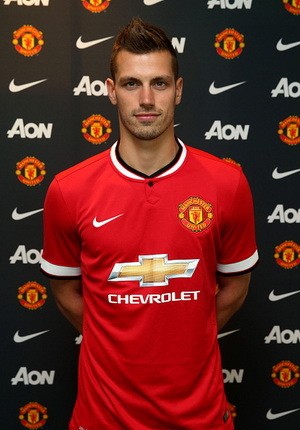 Schneiderlin Tak Mau Lewatkan Kesempatan Dilatih Van Gaal