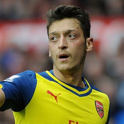 Oezil Dihubungkan dengan Kepindahan ke Juve, Wenger: Dia Takkan Tinggalkan Arsenal